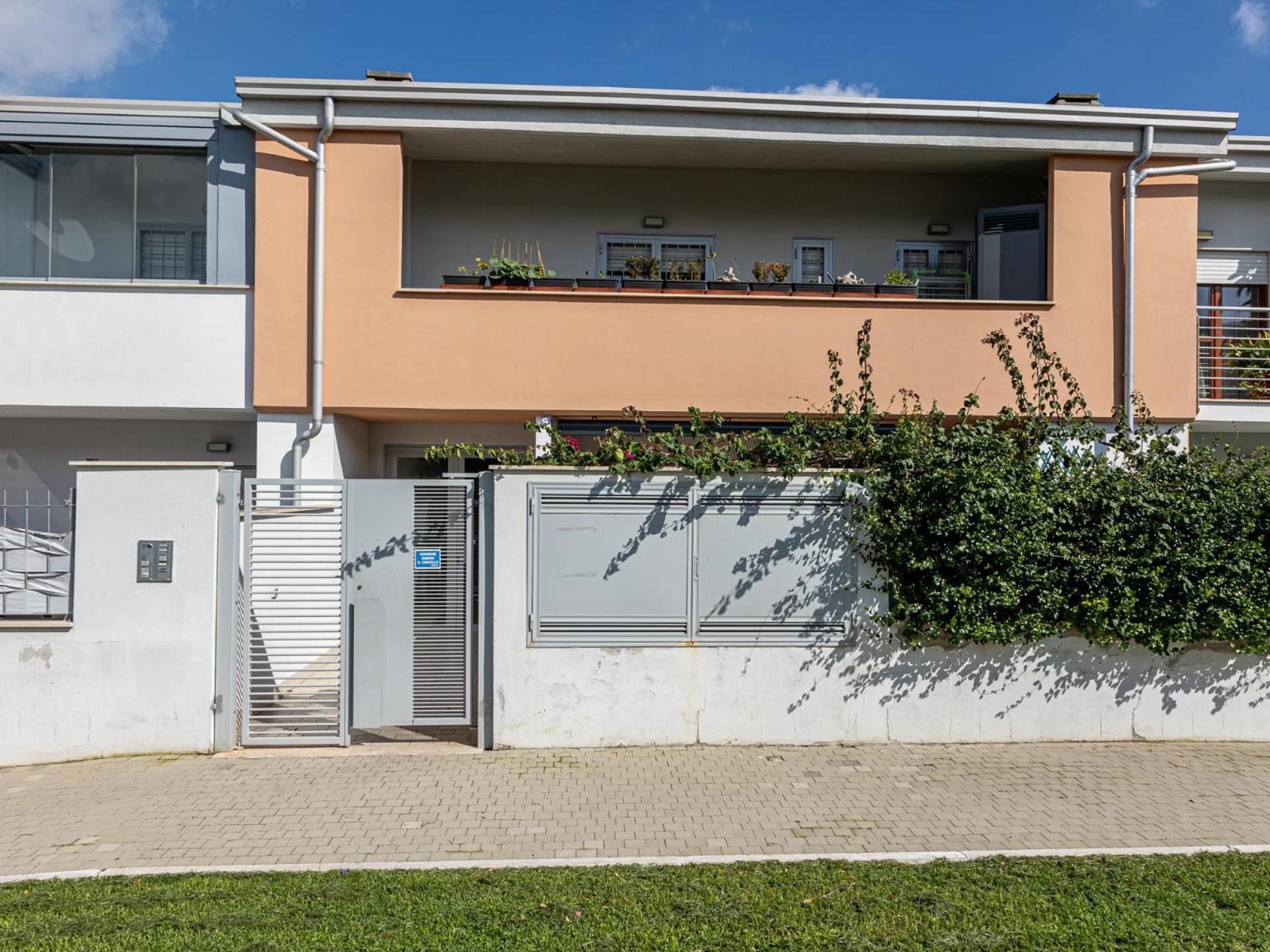 Frattocchie Mrb Real Estate - Maison Ludovica - Monolocale Moderno Con Giardino מראה חיצוני תמונה